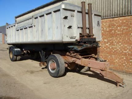 Trailer Trailer