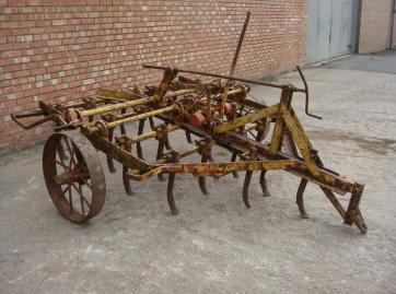 Leverton Drag