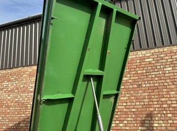 2T TIPPING TRAILER