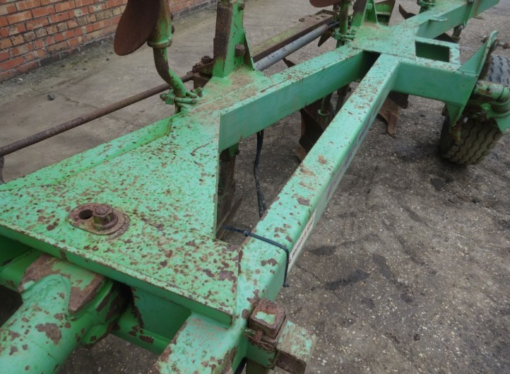 Dowdeswell DP7