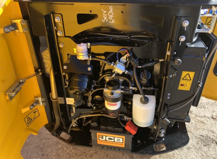 JCB 15C-1