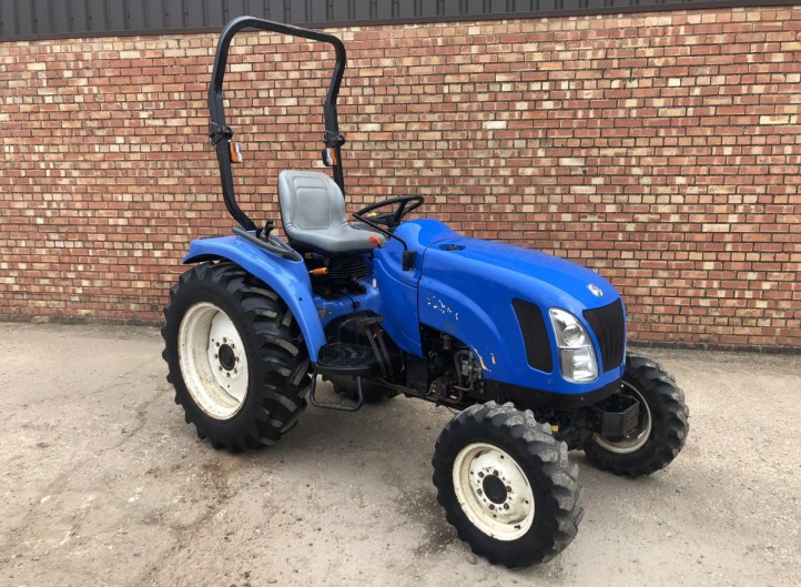 New Holland Boomer 2030