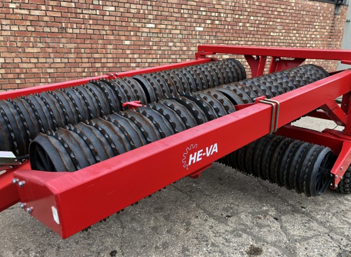 HEVA 820