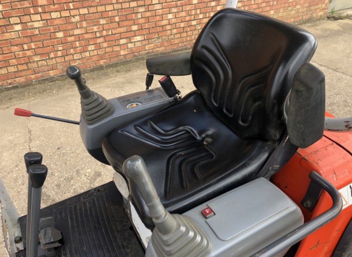 Kubota KX36-2 mini digger