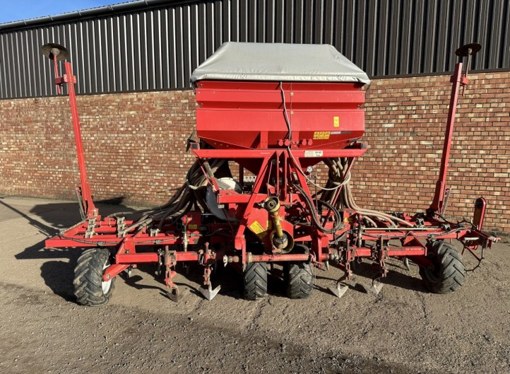 Kverneland TS Tine Drill