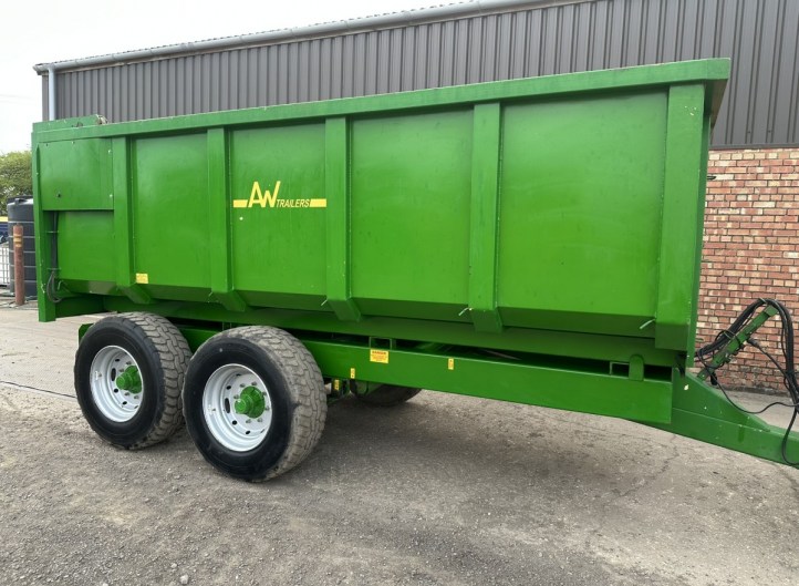 A W Trailer