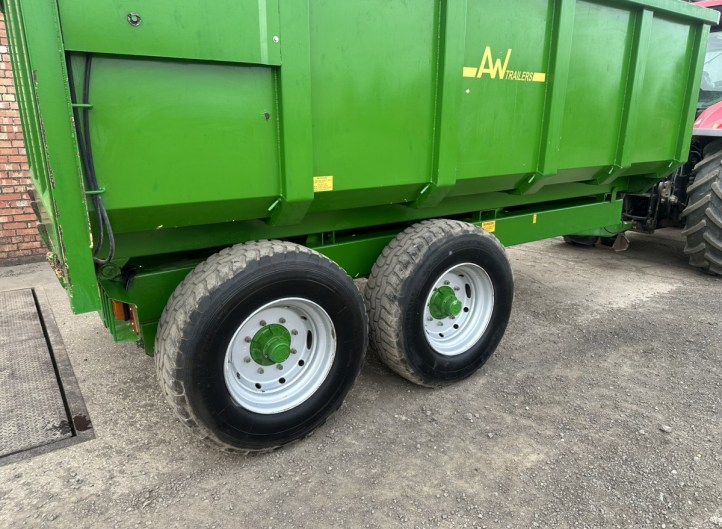 A W Trailer