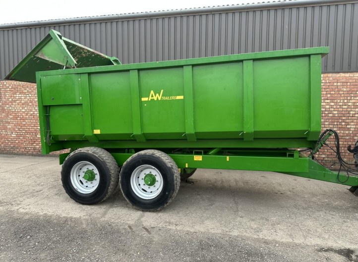 A W Trailer