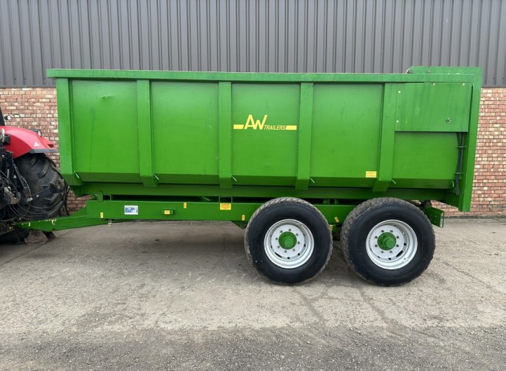 A W Trailer