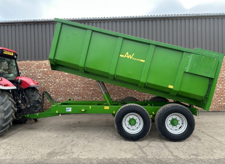 A W Trailer