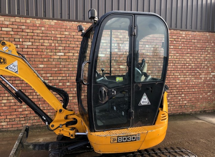 JCB 8030